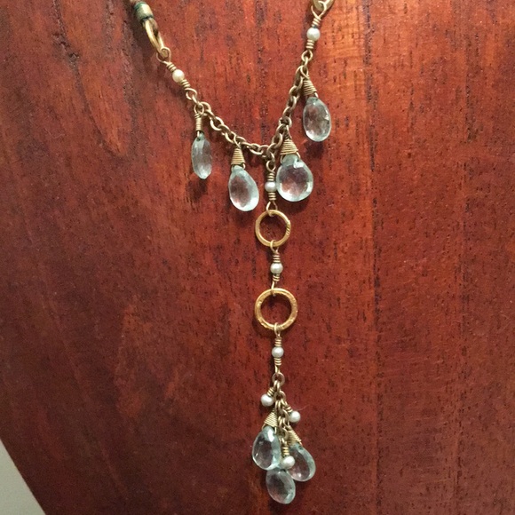 Gold and Black Pendant Necklace with Elegant Design - Picture 2 of 7